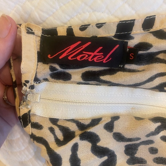 Motel Rocks Leopard Romper - Picture 4 of 6